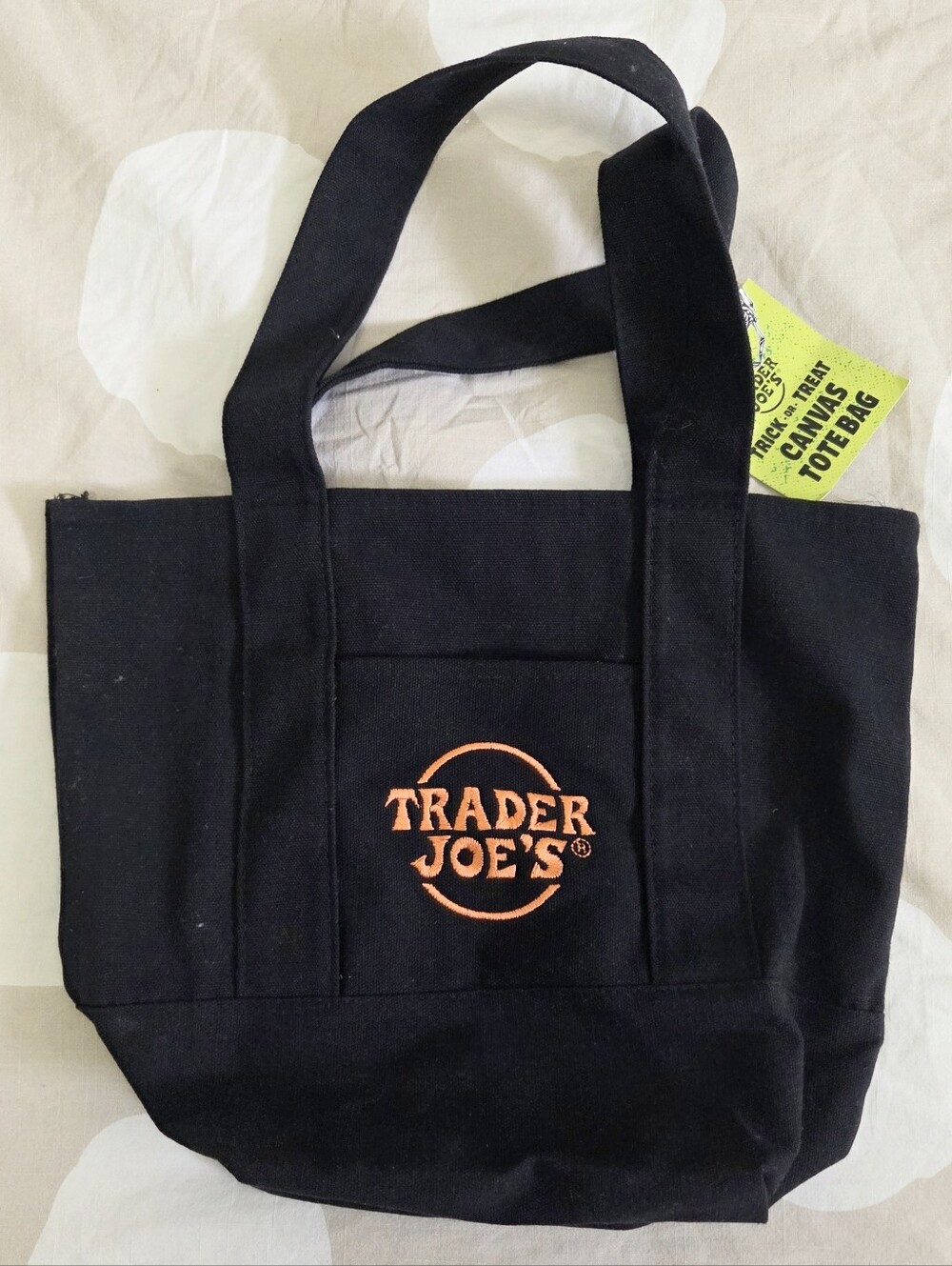 [nwt] trader joe's halloween black and orange mini pocket tote bag